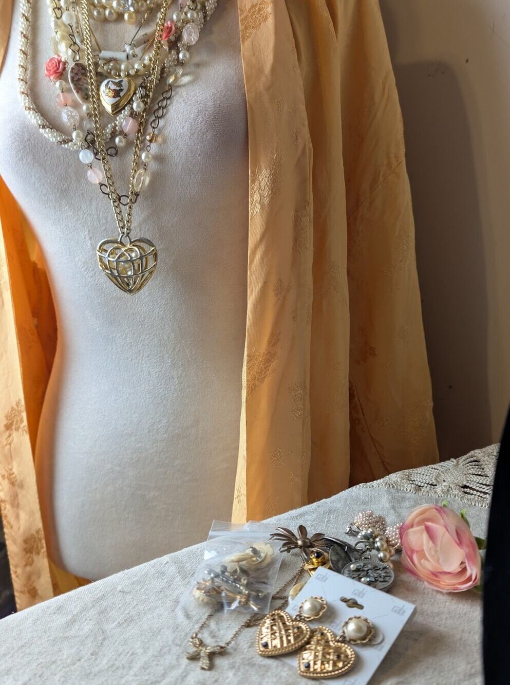 21-Piece Coquette Jewelry Bundle 11 Necklaces, Earrings & Vintage Brooches